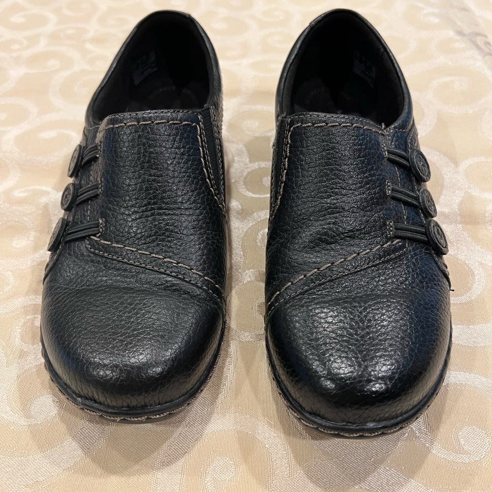 Clarks walking shoes